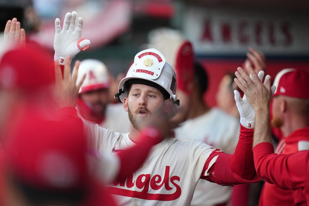 Daulton Varsho’s 3-hit, 3-RBI game guides Jays past Angels
