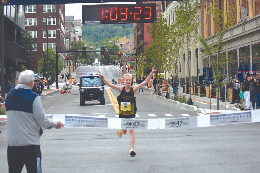 Hunter Moore cruises to Ogden Half Marathon Classic men’s title