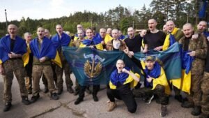 Russia, Ukraine Each Free First 390 Prisoners In Start Of War’s Biggest Swap