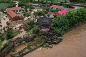 8 dead after flash flood hit campsite in north China, 4 missing