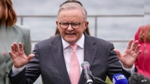 Australian PM announces gun buy-back plan, day of reflection following Bondi Beach shooting