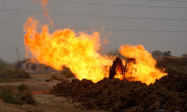 Gas Pipeline Explosion Disrupts Supply in Southern Pakistan