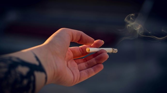 Bill banning people born after 2008 from buying tobacco clears UK parliament