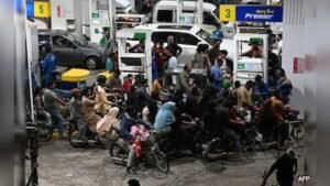Pakistan Raises Petrol Prices Amid US-Iran War, Triggering Economic Concerns