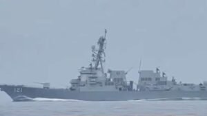 Iran Releases ‘Last Warning’ Video of Standoff With US Warships in Strait of Hormuz